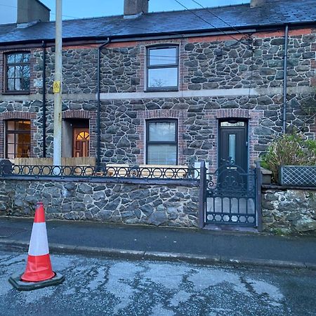 Snowdonia Quarryman Cottage ลานเบอริส ภายนอก รูปภาพ