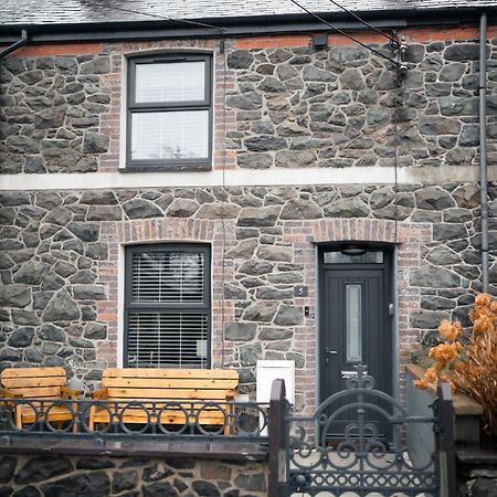 Snowdonia Quarryman Cottage ลานเบอริส ภายนอก รูปภาพ